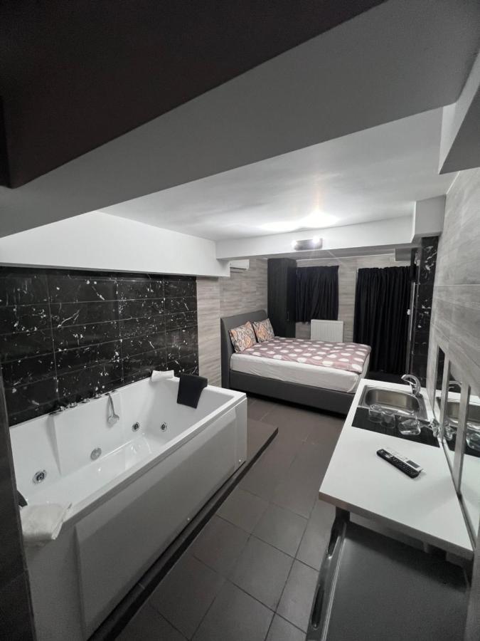 Jacuzzi Suites 2 Soluň Exteriér fotografie